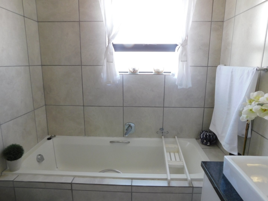 3 Bedroom Property for Sale in Onverwacht Western Cape